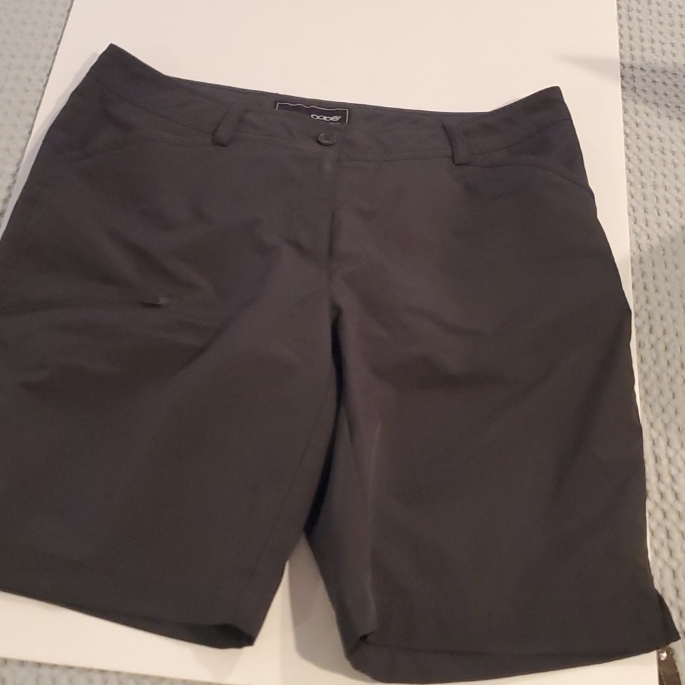 OOBE Moisture wicking shorts Size 8